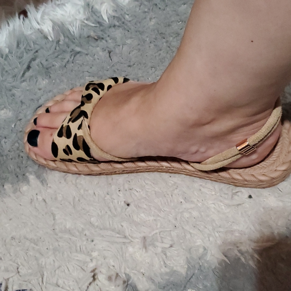 Leopard sandals size 7 - Picture 8 of 8
